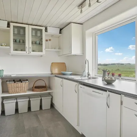 Feriehus 3 Bedroom Beautiful In
